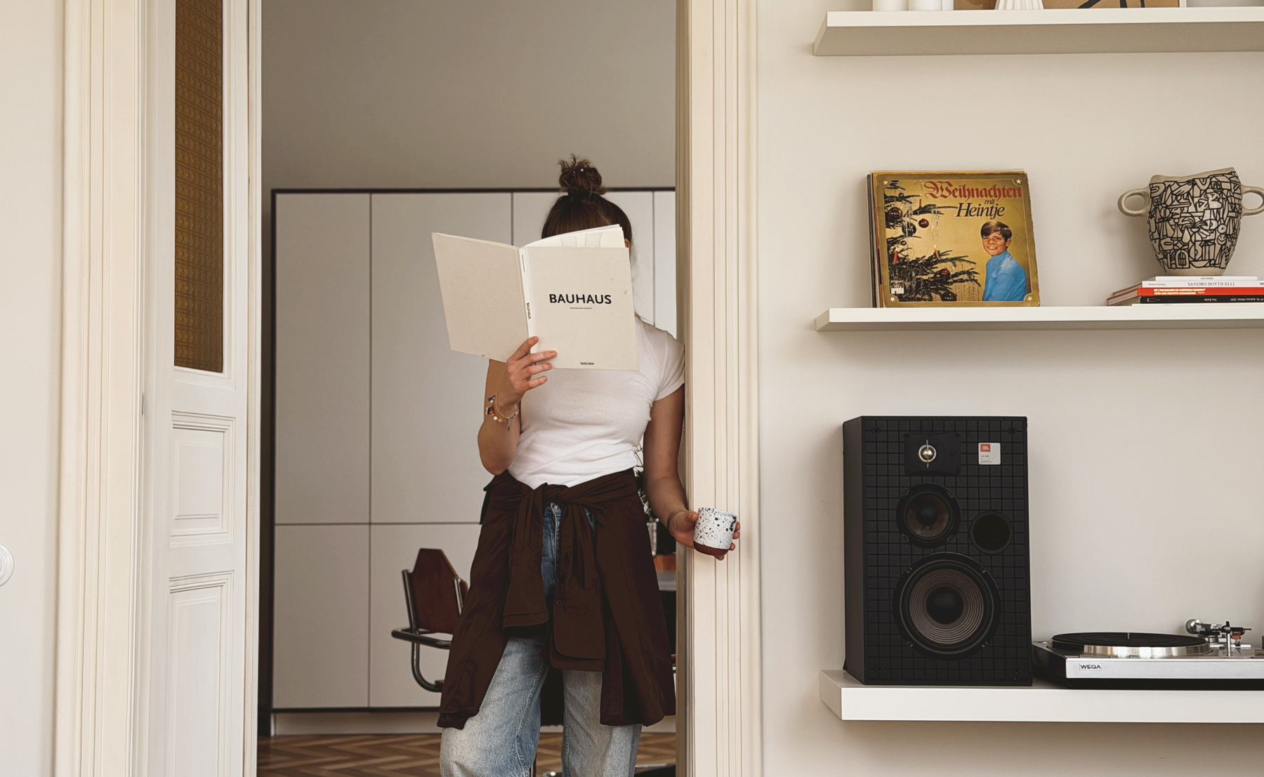 За книжкою — робочий момент